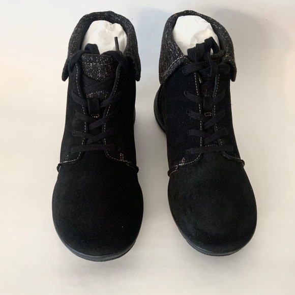 Clarks Women's Roseville Black Suede Lace up Ankle Boot Round Toe Casual Booties - Picture 11 of 14